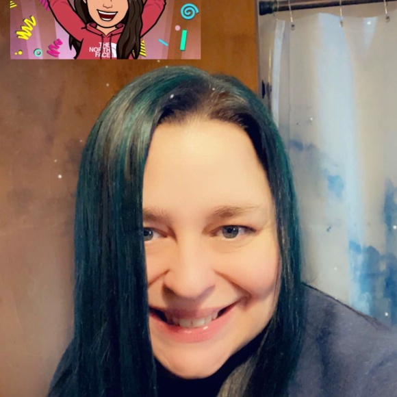 Meet your Posher, Jessica - Picture 2 of 2